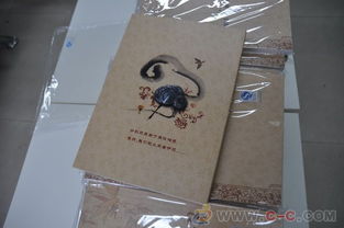 同窗情誼永存心間 成都藝站紀(jì)念冊(cè)打造專屬工藝美術(shù)品